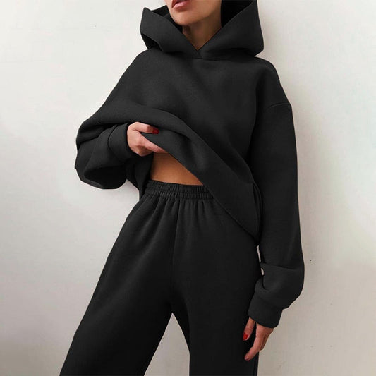 ComfortEase - Women's Jogging Suit Set, Soft Fabric, Relaxed Fit, Elastic Waistband 1