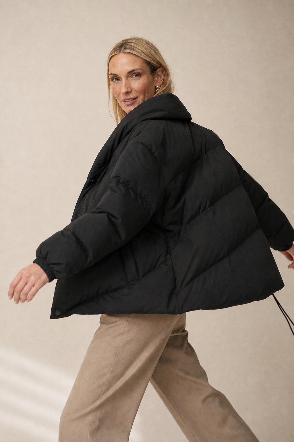 ArcticEdge Cropped Puffer Jacket - Lightweight Insulated Warmth with Adjustable Hood 5