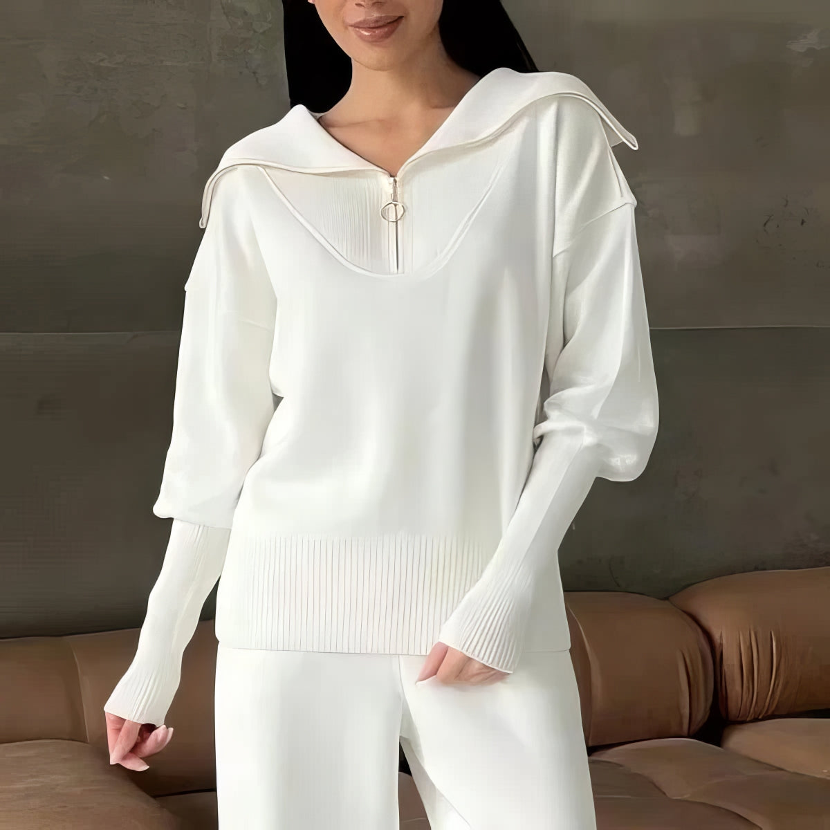 Women's ribbed lounge set with half-zip collar top and trousers in white