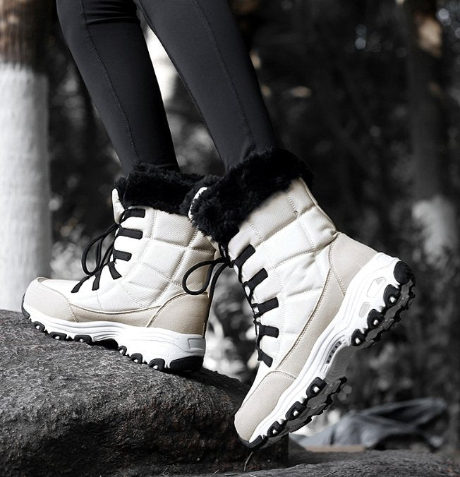 Lace-up snow boots, additional view