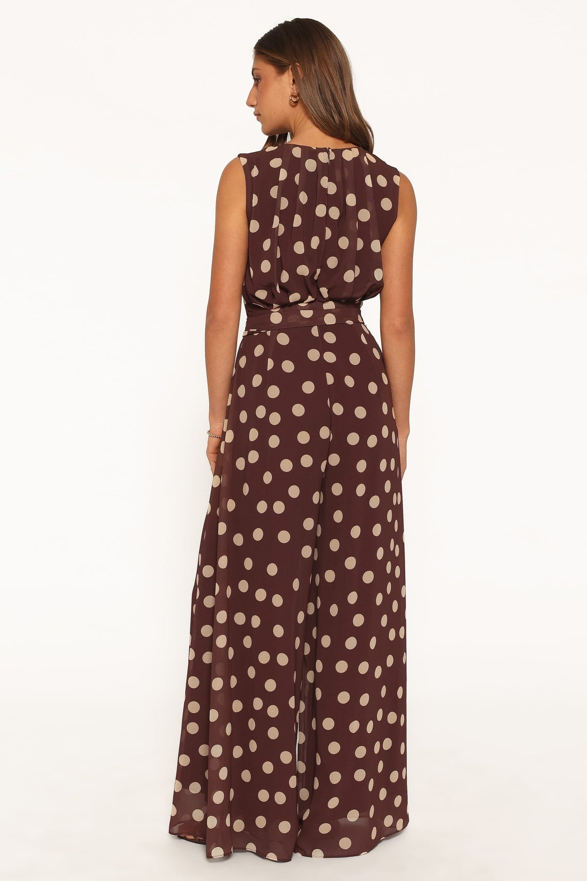 Chic Sleeveless Jumpsuit With Tie Waist And Brown Polka Dot Print 3