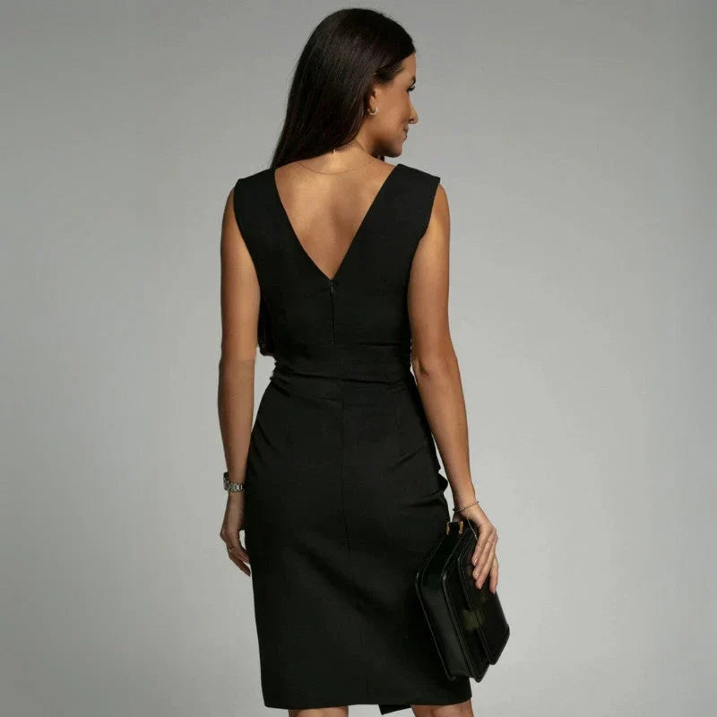 Elegant Knee-Length Cocktail Dress with Envelope Neckline and Slit 1