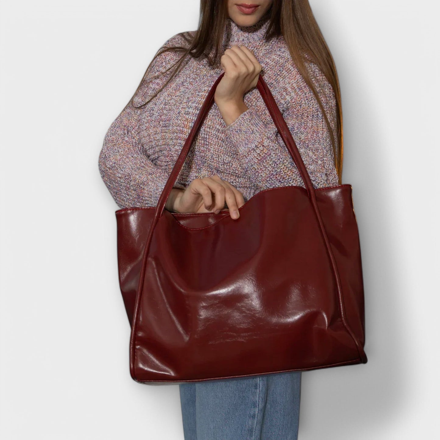 Freydis Handbag Spacious Minimalist Design with Comfortable Shoulder Straps 6