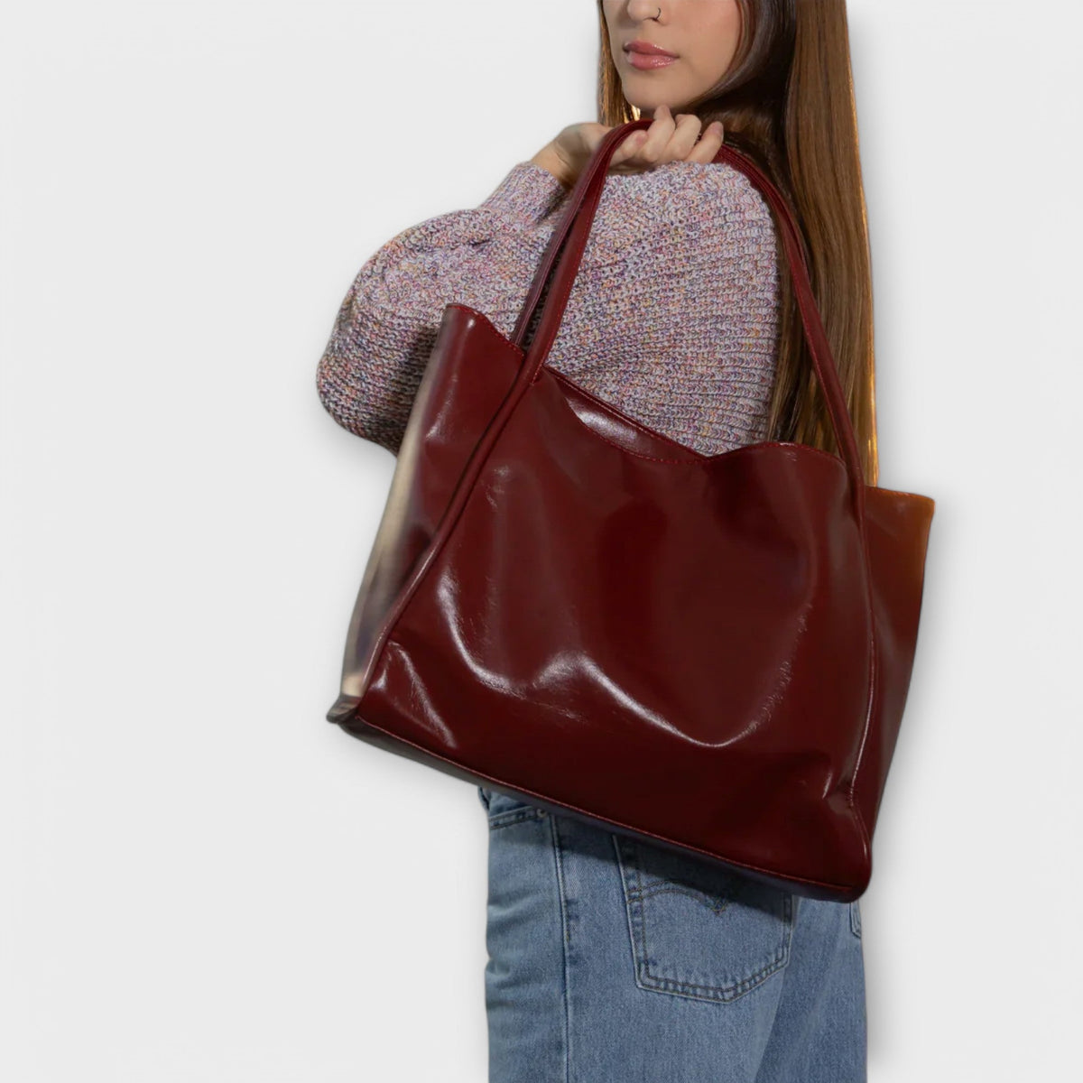 Freydis Handbag Spacious Minimalist Design with Comfortable Shoulder Straps 7