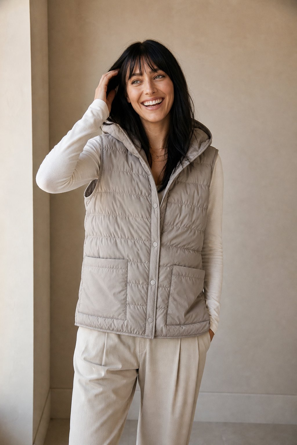 Gold Rush - Ultra-Light Hooded Puffer Vest with 90% Down Insulation 2