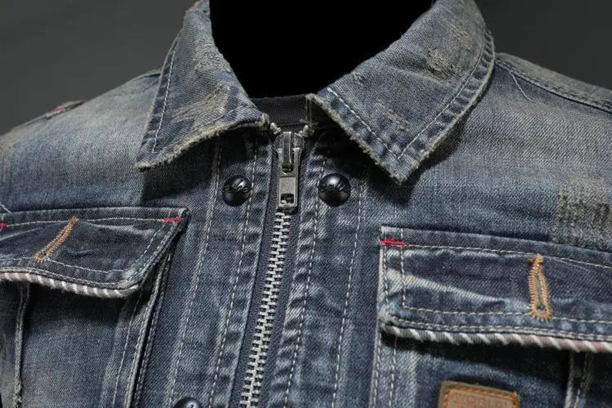 Lucas Retro Washed Denim Jacket with Dual Closure and Chest Pockets 4