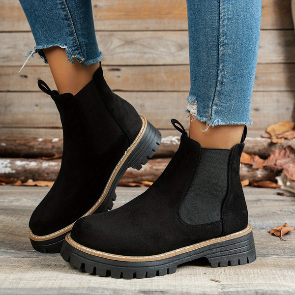 Mehetabel - Chelsea Platform Ankle Boots with Lug Sole and Slip-On Design 4