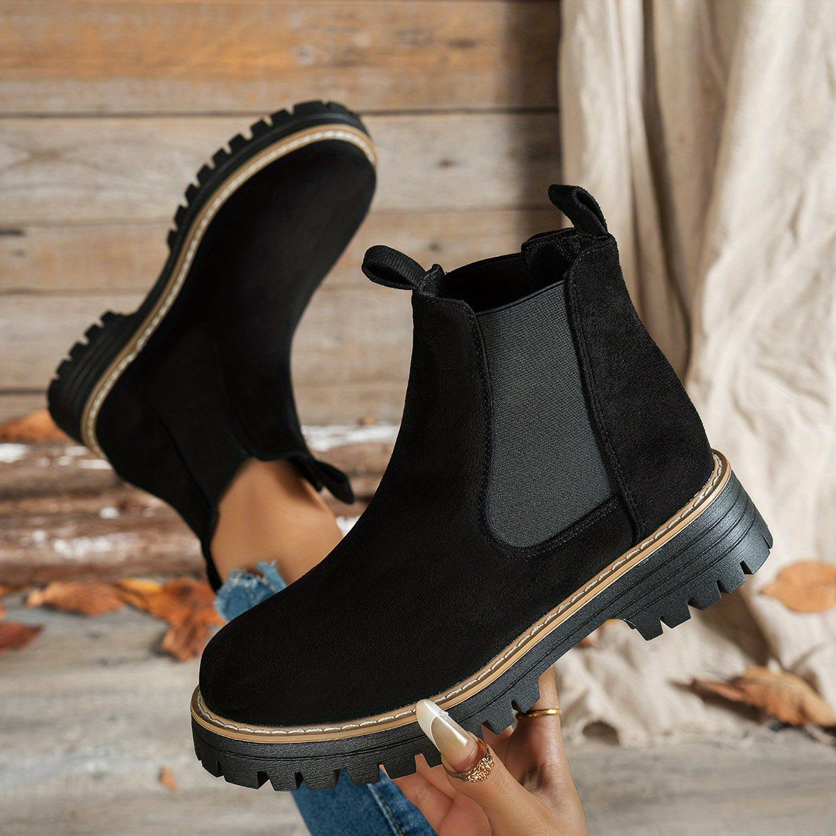 Mehetabel - Chelsea Platform Ankle Boots with Lug Sole and Slip-On Design 6