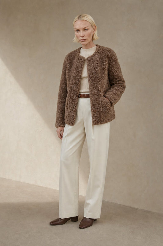 Røldal - Plush Faux Lamb Winter Coat with Mid-Length Design & Spacious Pockets 0