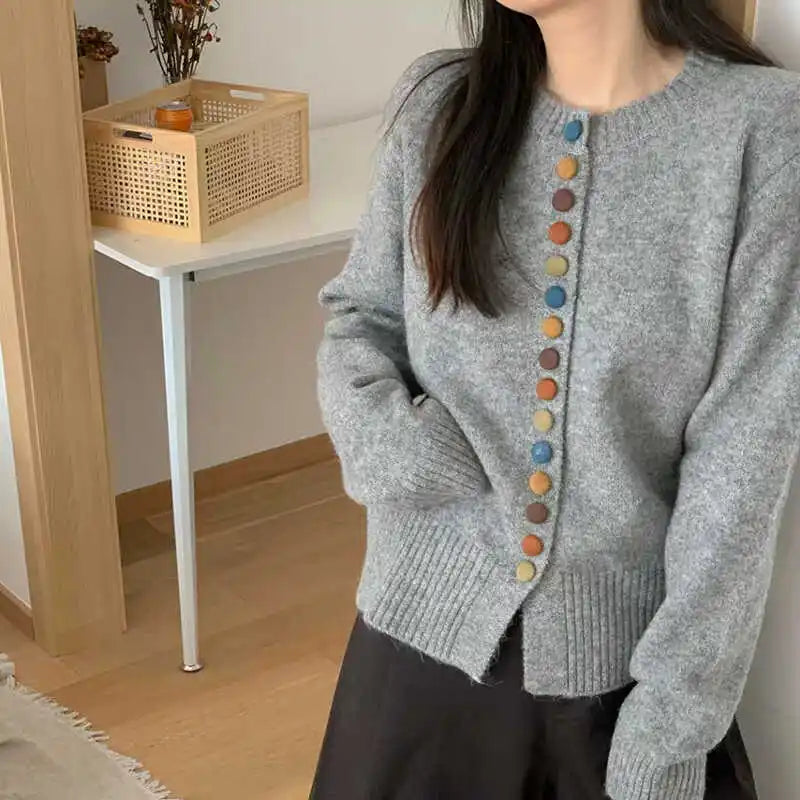 Thessira Relaxed-Fit Cardigan Sweater with Multicolor Buttons for Cozy Style 3